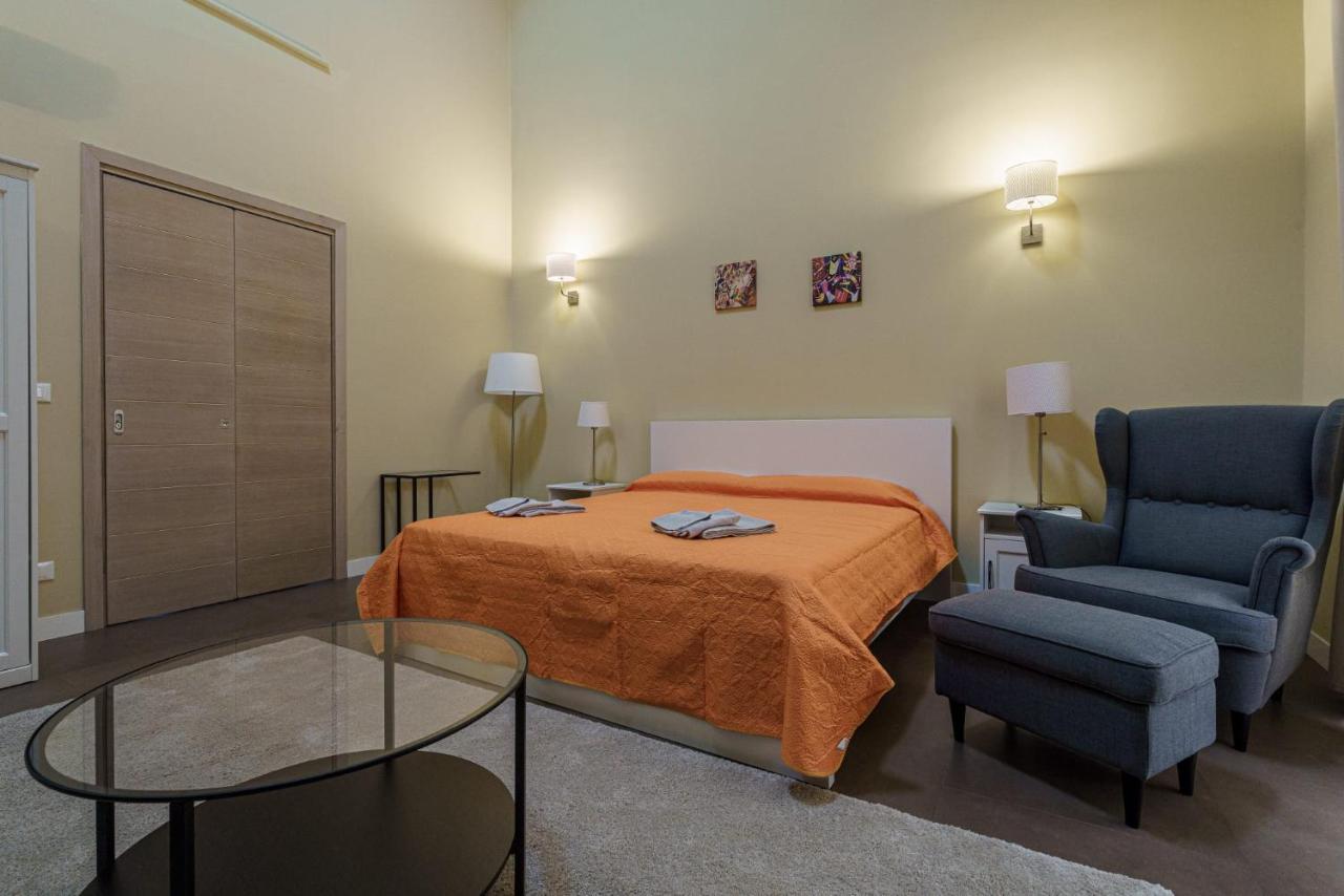 Holiday In Home Suite Archimede Catania Esterno foto